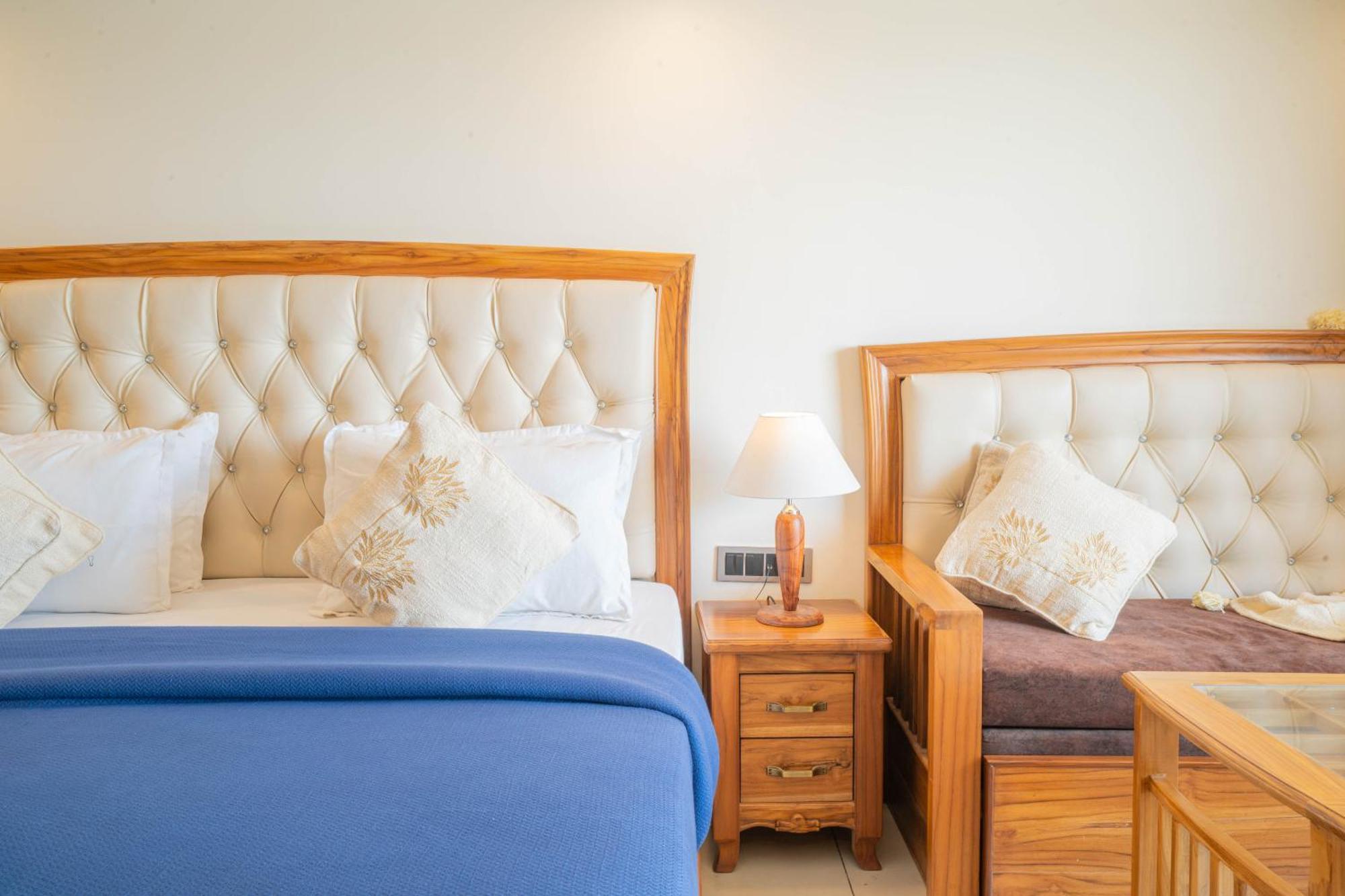 Perfectstayz Mokshada Suites Масурі Екстер'єр фото
