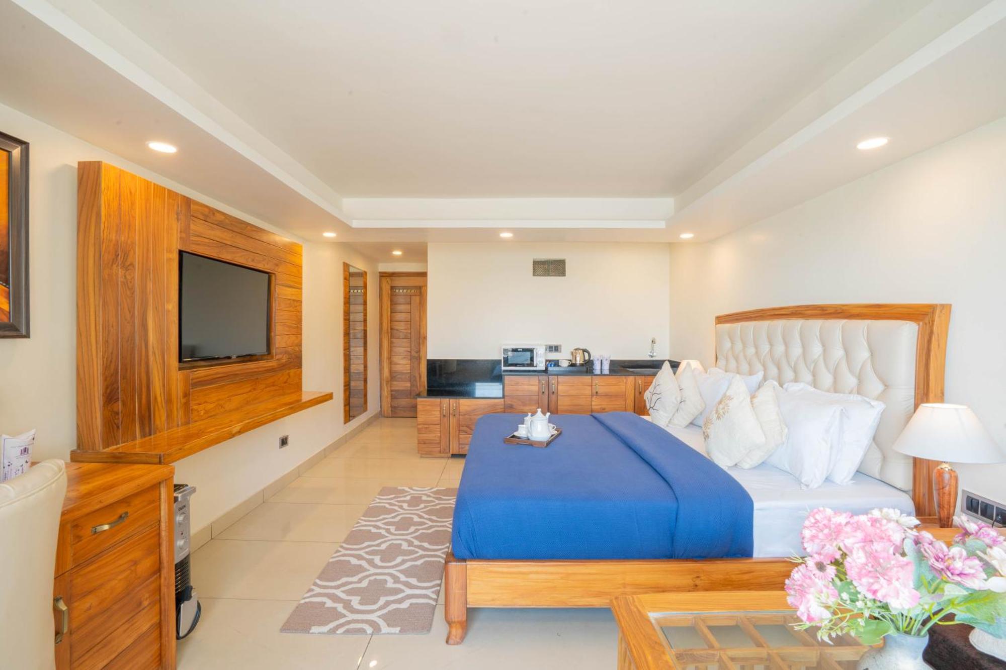 Perfectstayz Mokshada Suites Масурі Екстер'єр фото