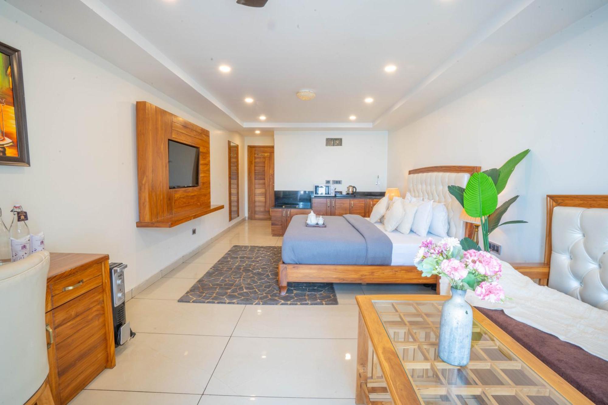Perfectstayz Mokshada Suites Масурі Екстер'єр фото