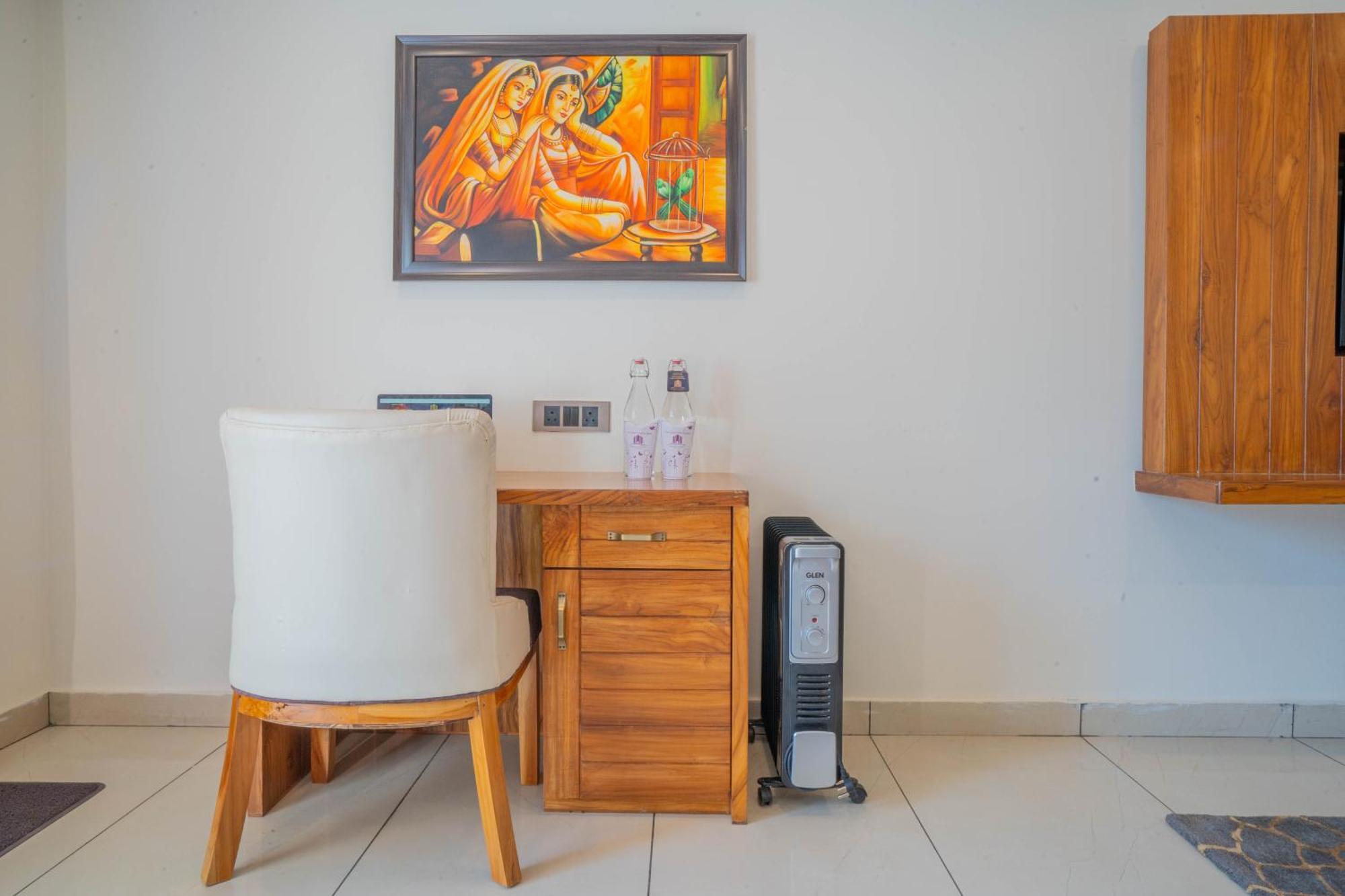 Perfectstayz Mokshada Suites Масурі Екстер'єр фото