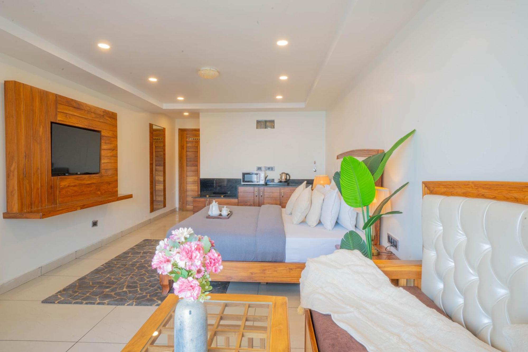 Perfectstayz Mokshada Suites Масурі Екстер'єр фото