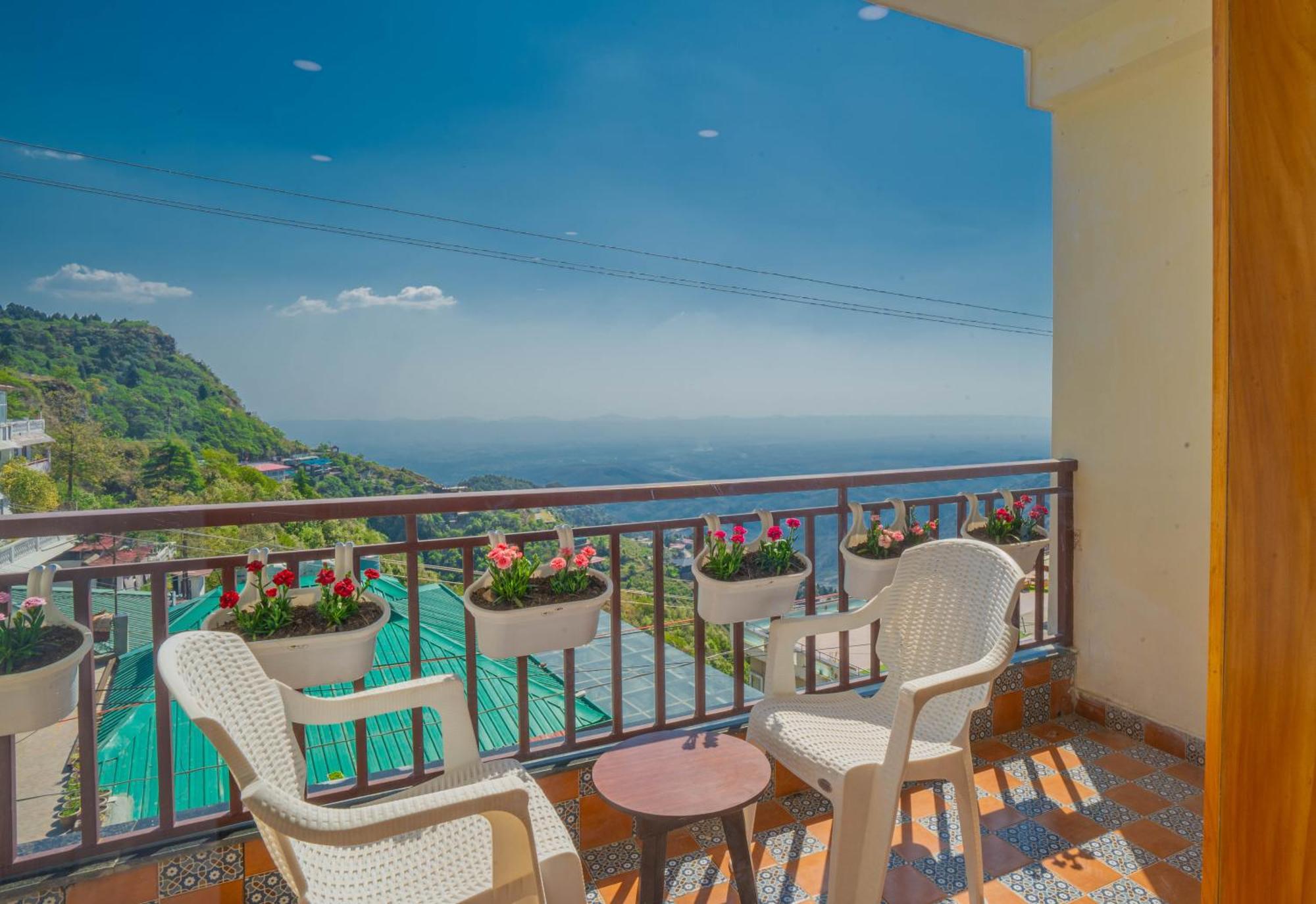 Perfectstayz Mokshada Suites Масурі Екстер'єр фото