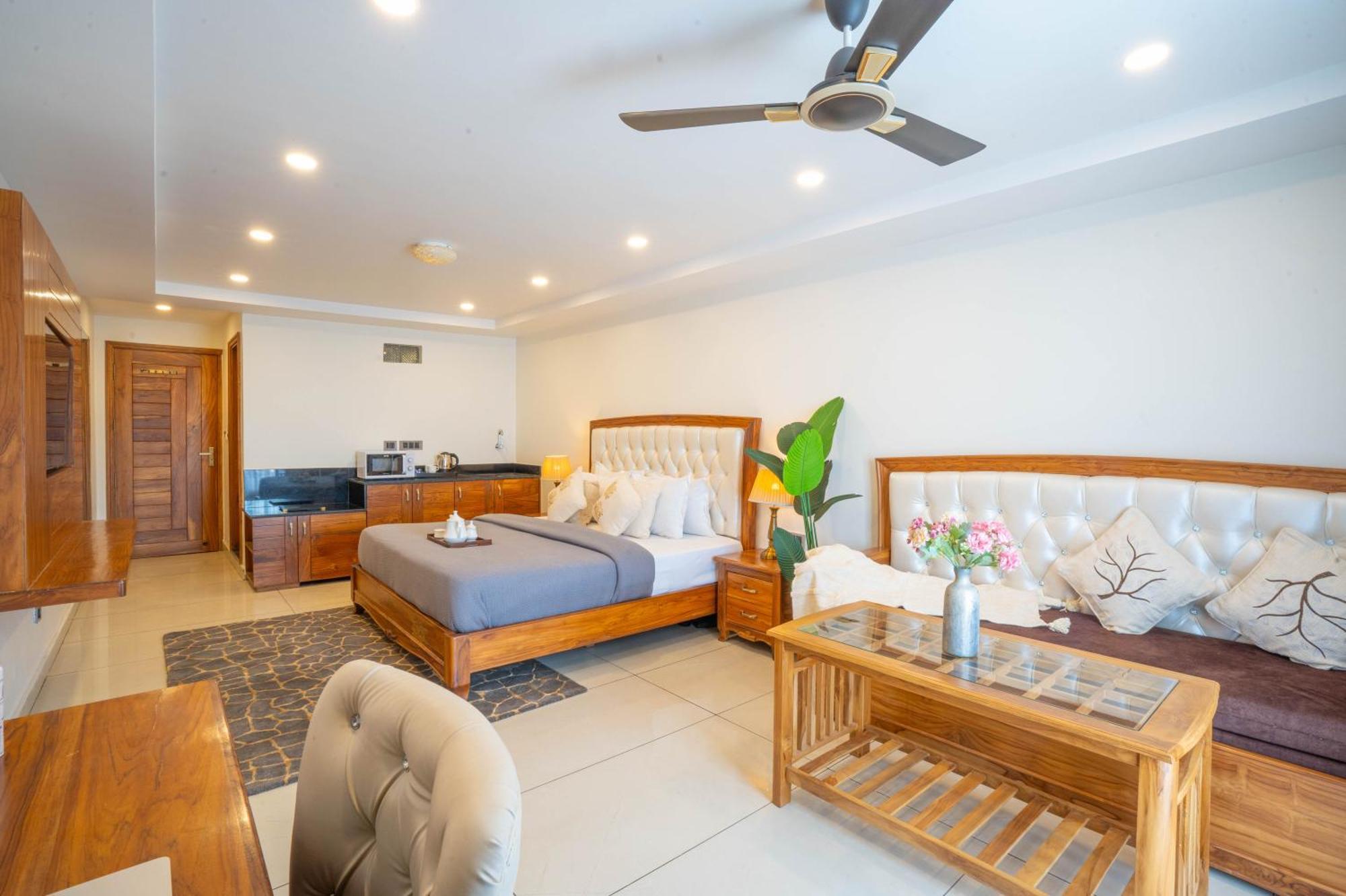 Perfectstayz Mokshada Suites Масурі Екстер'єр фото